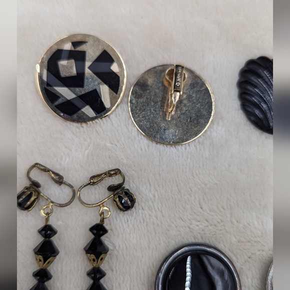 B3G1 SALE Vintage Retro 80s Earrings Black Lot of 7 Clip On and Pierced - Picture 9 of 10